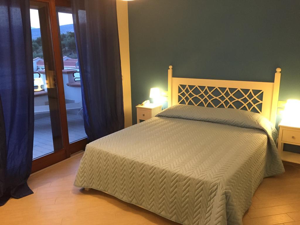 Holiday Lodge Al Porto Mattinata Room photo