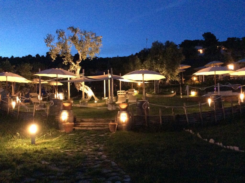 Holiday Lodge Al Porto Mattinata Exterior photo