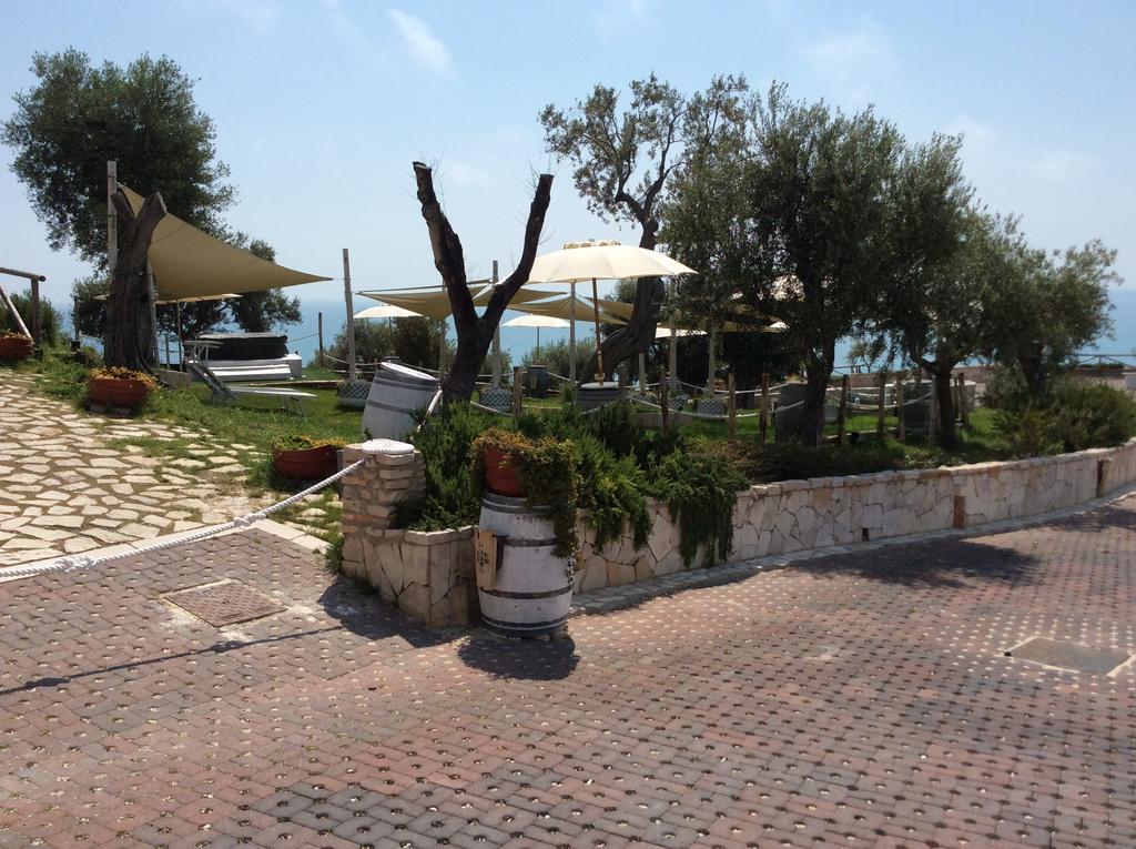 Holiday Lodge Al Porto Mattinata Exterior photo