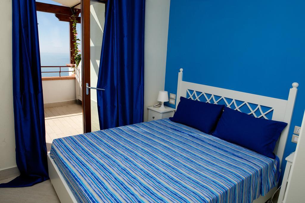 Holiday Lodge Al Porto Mattinata Room photo