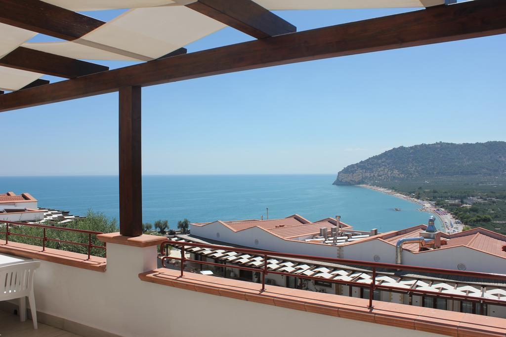 Holiday Lodge Al Porto Mattinata Exterior photo
