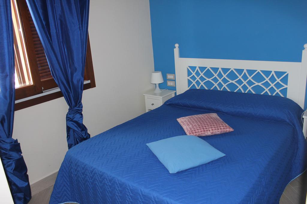 Holiday Lodge Al Porto Mattinata Exterior photo