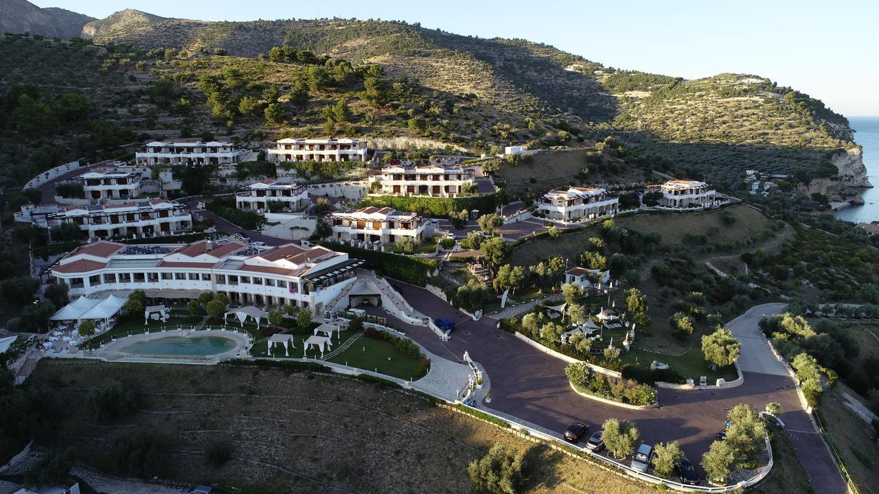 Holiday Lodge Al Porto Mattinata Exterior photo