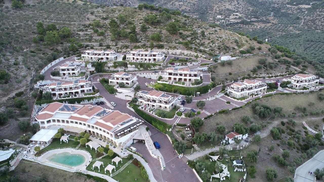 Holiday Lodge Al Porto Mattinata Exterior photo