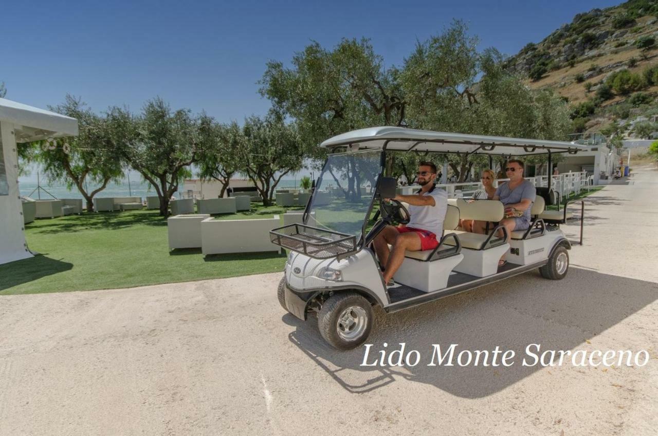 Holiday Lodge Al Porto Mattinata Exterior photo