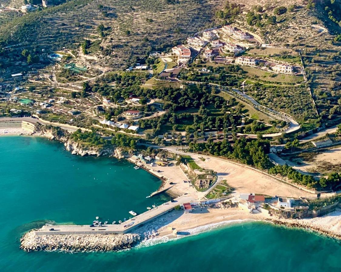 Holiday Lodge Al Porto Mattinata Exterior photo